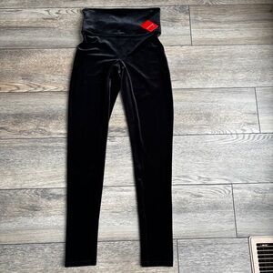 NWT Spanx Black Velvet Leggings Soft Elegant Sz Medium #2070